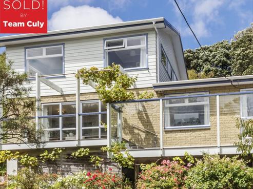 5 Kellsmere Crescent, Island Bay