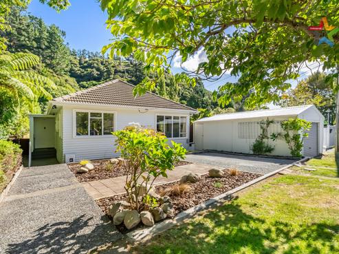 126 Hine Road, Wainuiomata