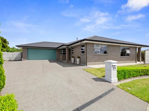 12 Megaw Close, Whalers Gate