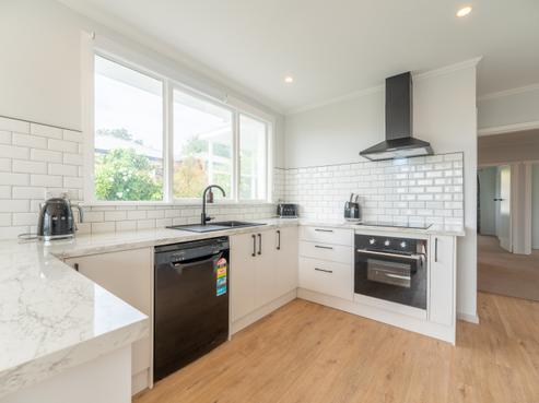 106 Grants Road, Marchwiel