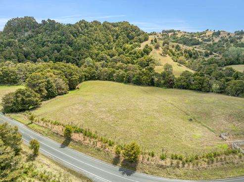 645 West Coast Road, Makarau