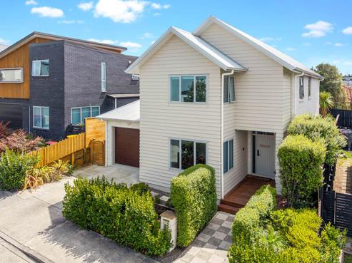 9 Tihema Lane, Massey