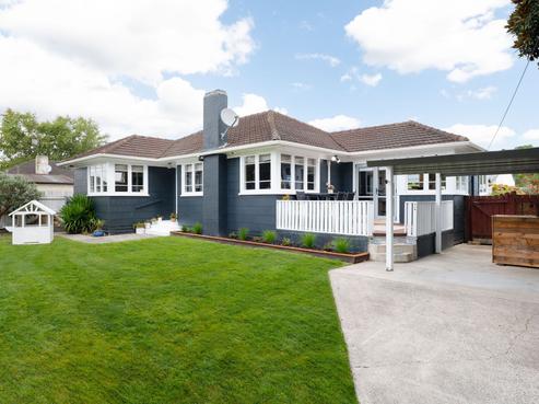 9 Wall Street, Nawton