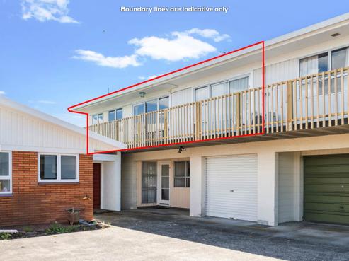 4/16 King Edward Avenue, Papakura