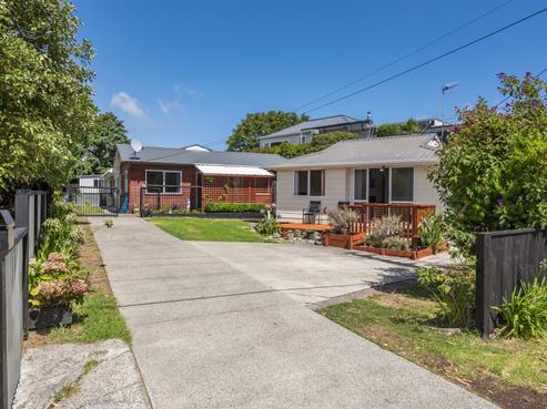 64 Poplar Avenue, Raumati South
