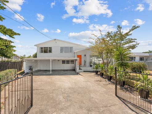 17 Richmond Road, Carterton