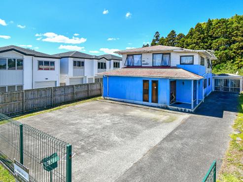 12 Vickerman Street, Otara