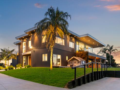 201 Whangaparaoa Road, Red Beach