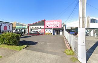 High exposure retail unit – Wairau Valley