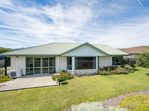74 Aldinga Avenue, Stoke