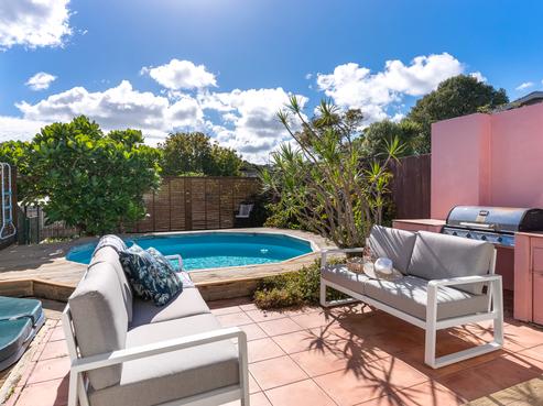 87 Lynn Road, Bayview