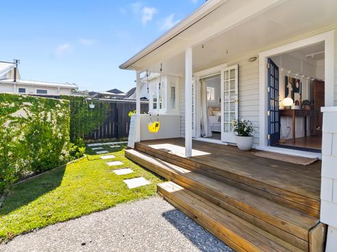 18B Raymond Street, Point Chevalier