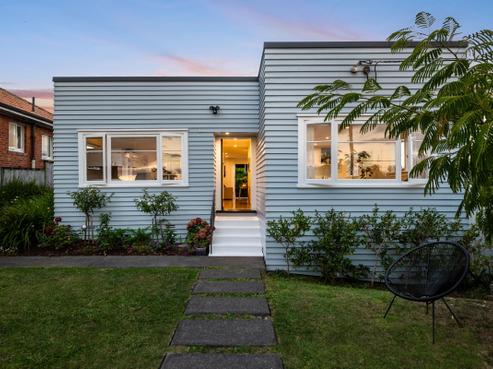 10 Coronation Street, Belmont