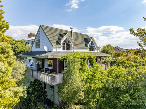27 Hikanui Drive, Havelock North