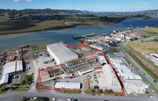 Working Heavy Marine Slipway