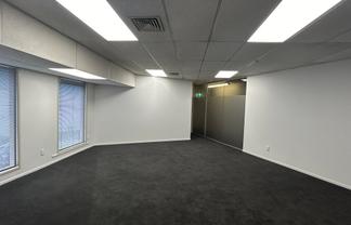 Prime Office Space Available on Lincoln Road!