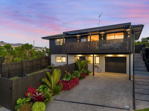 8 Newhaven Terrace, Mairangi Bay