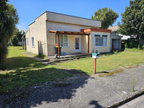 6 The Esplanade, Westport