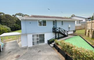 2/130 Spinella Drive, Bayview