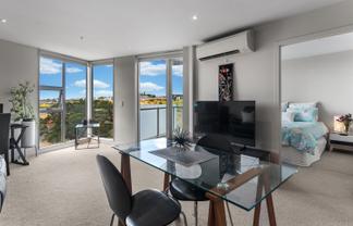 503/3 Rose Garden Lane, Albany