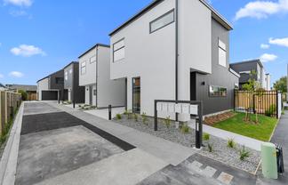 115C Lincoln Road, Addington