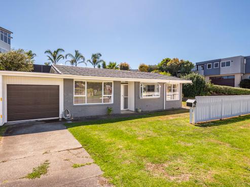75A Ocean Road, Paraparaumu Beach