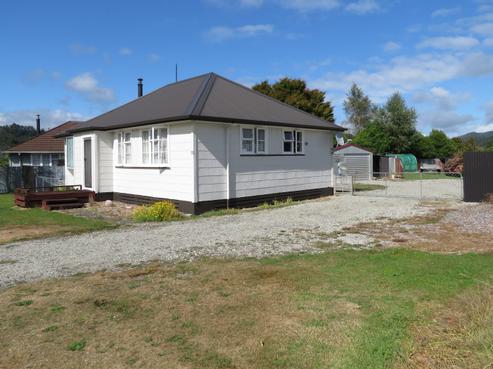 12 Plaskett Street, Reefton