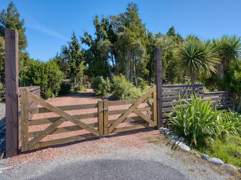 142 One Mile Line Road, Hokitika