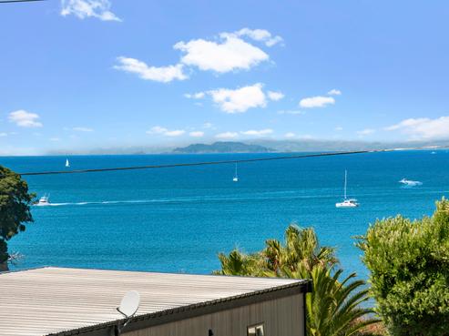 1042 Whangaparaoa Road, Tindalls Beach