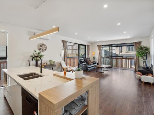 46 Celestial Crescent, Orewa