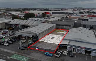 Great South Road Yard!