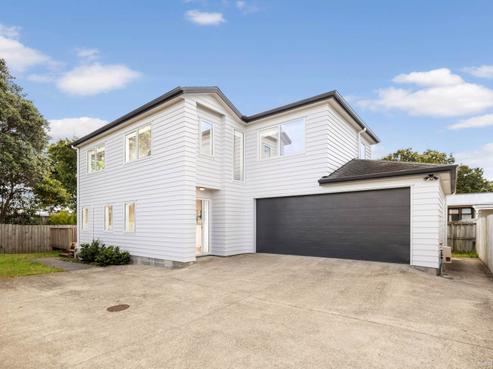 2/12 Tonar Street, Northcote