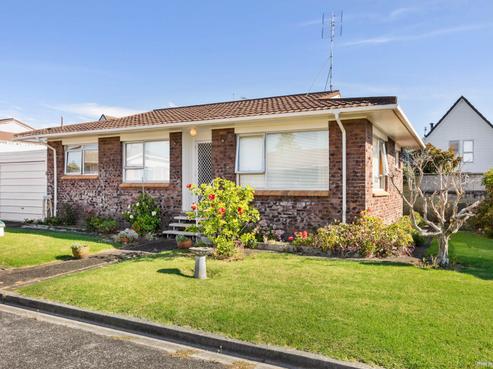 2/81 Shakespeare Road, Milford