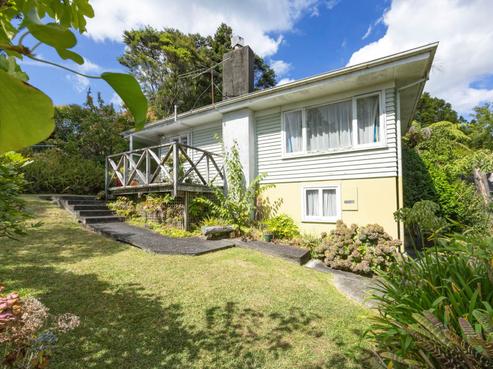 12 Daffodil Street, Titirangi