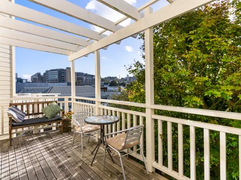 3/10 Colombo Street, Newtown