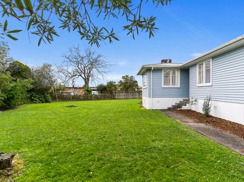 6 Hurley Place, Kelston
