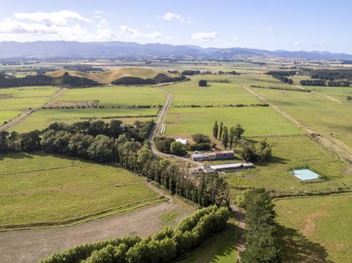 3068 Western Lake Road, Featherston