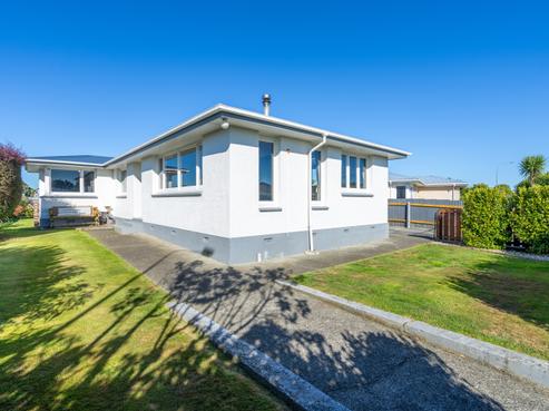 27 Glenalmond Crescent, Rockdale
