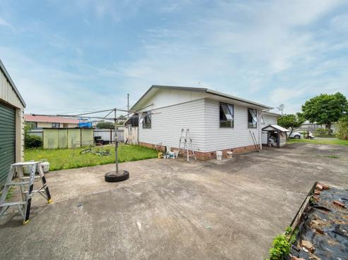 16 Hardie Street, Mangere East