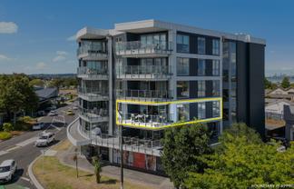 2A/84 Gunner Drive, Te Atatu Peninsula