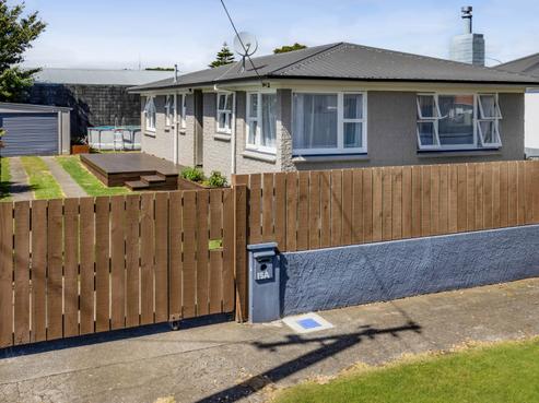 15A Pratt Street, Waitara
