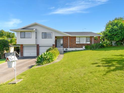 12 Sylvania Drive, Matua