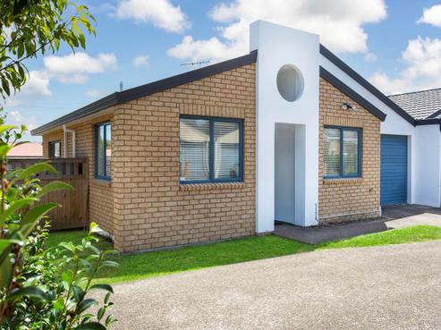 2D Reid Road, New Lynn