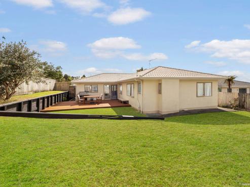 32 Broadfield Street, Massey