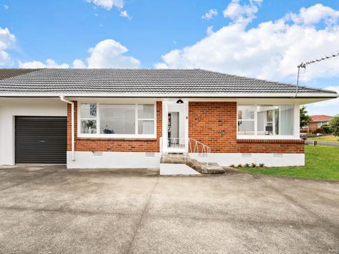 2/2B Dowling Place, Pakuranga