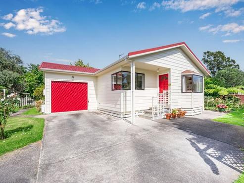 27 Rimu Road, Raumati Beach