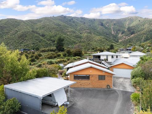 106 Moana View Road, Waikawa