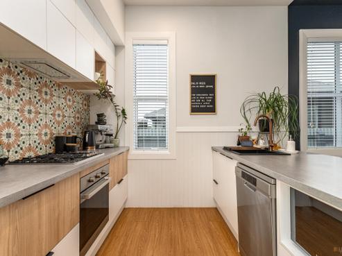 51 Avenue Road, West End