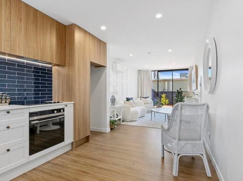 196 Hills Road, Edgeware