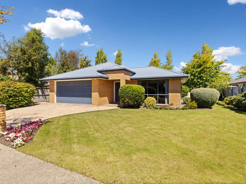 16 Baltic Place, Northwood